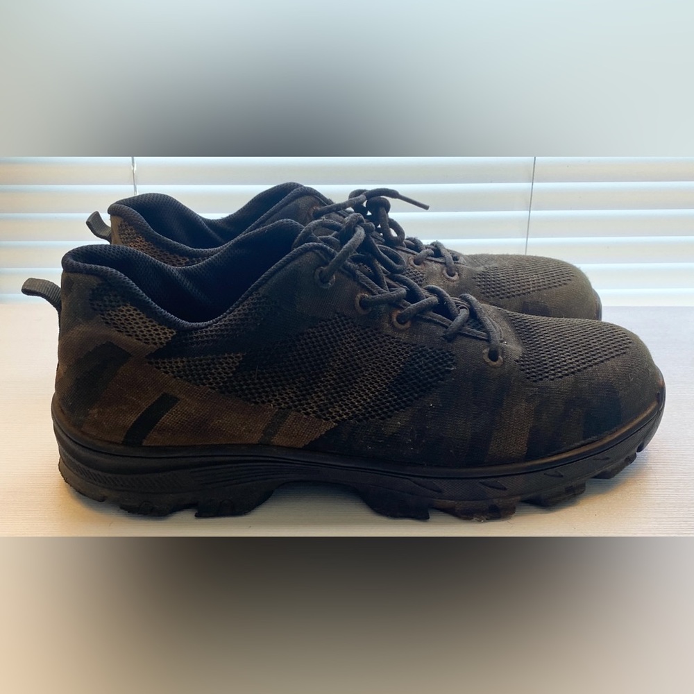 Men’s Steel Toe Dr. Scholl’s Work Shoes Size 47 (US Men’s 13) DONATED